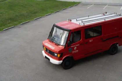 Mercedes 310