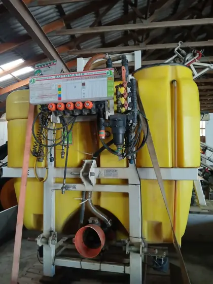 12 m Spritze 1.000 l Jessernigg