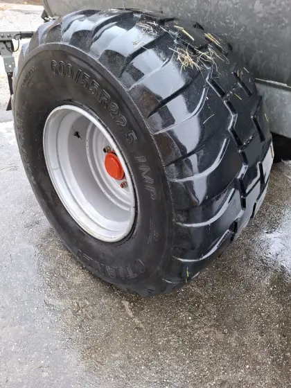 Reifen 600/55R22,5