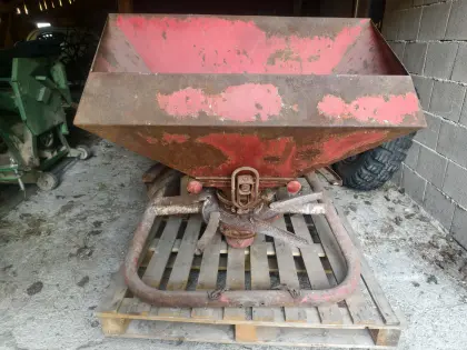 Verkaufe Kalkstreuer