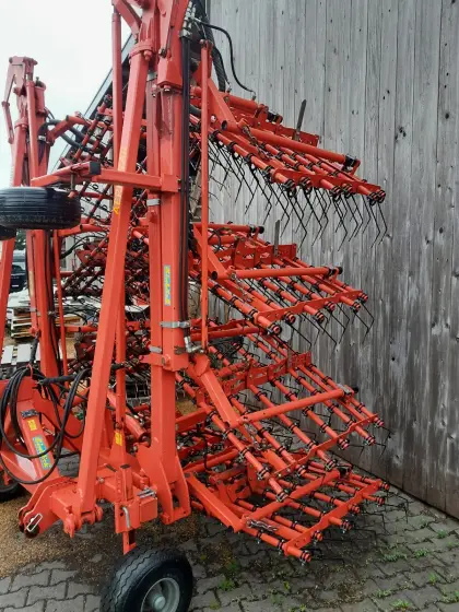 Einböck Aerostar 1200 12 m Striegel, Hackstriegel