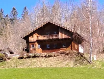 Charmantes Holzblockhaus zum Selbstabbau und Abholung