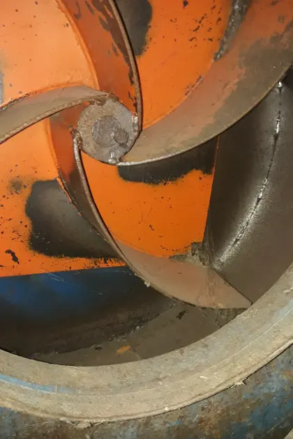 15 PS E-Motor mit Gebläse
