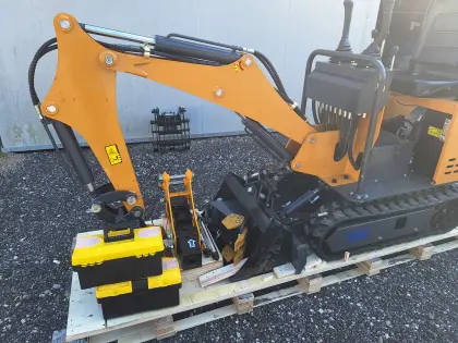 Minibagger mit viel Zubehör
