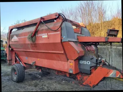 Futtermischwagen Kuhn Euromix 850