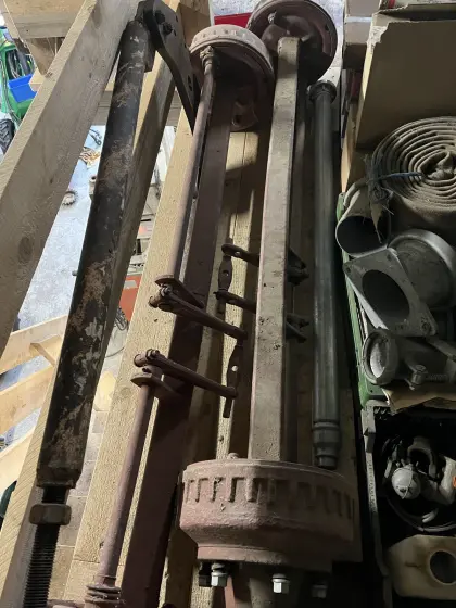 Achse und Kompletträder