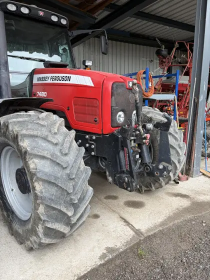 Traktor MF 7480