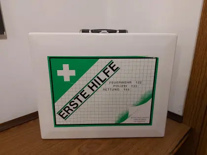 Erste-Hilfe-Koffer, Medikamentenkoffer, Verbandskassette