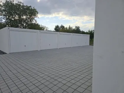 Garage, Lagerplatz