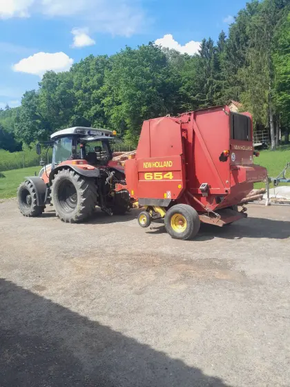 New Holland 654 Rundballenpresse
