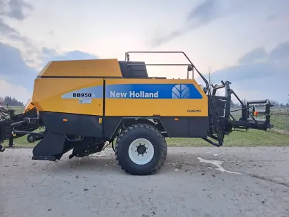 New Holland BB950A