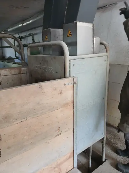 Schauer Futterautomat
