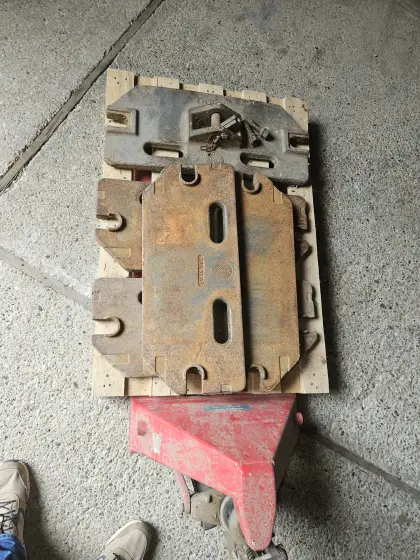 Steyr plus Frontgewichte Typ 390 61 38