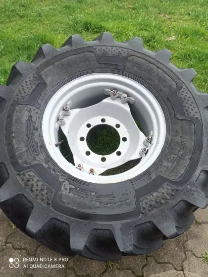 Räder 420/85 24 (480/70 24), alt 16.9/24