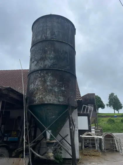 Kraftfuttersilo 13 t Metall mit Austragspirale