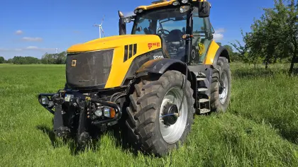 JCB Fastrac 8250