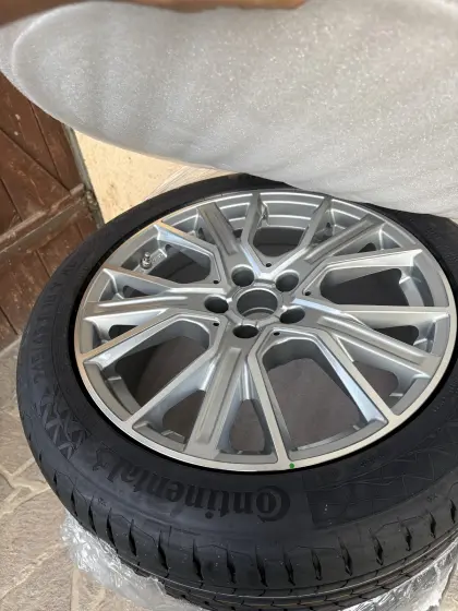 Komplettradsätze 245/45 R18 Y XL