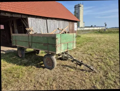 Verkaufe einen alten Wagen