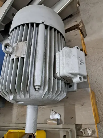 Kreissäge-Motor
