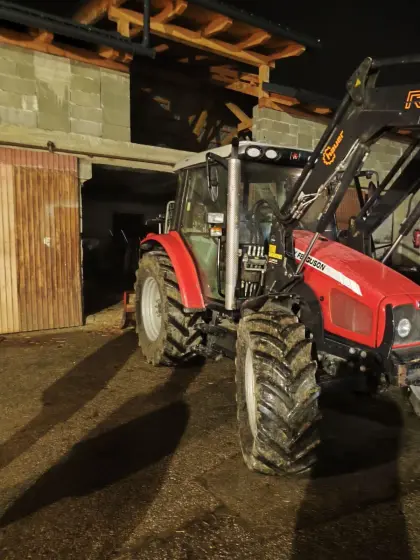 Massey Ferguson 5435 Dyna 4