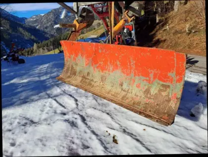 Schneepflug 2,35 m, neuer Preis: Eisenpreis