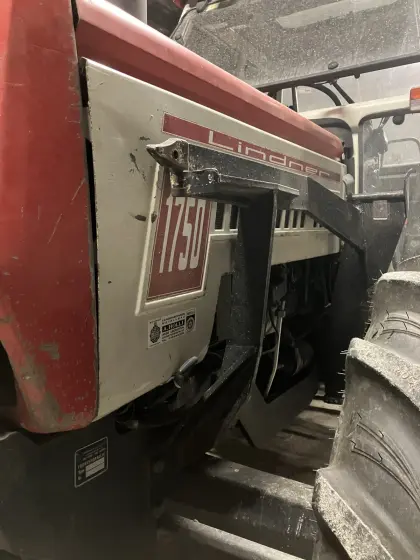 Frontladerkonsole Hydrac für Lindner 1750