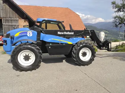 New Holland Hoflader LM435A