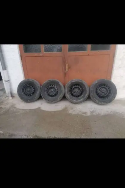 Komplettreifen 235/70R16