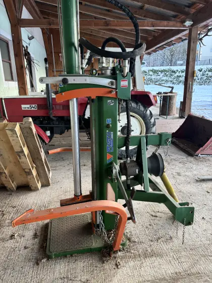 Posch Hydro Combi 20 t Holzspalter mit Zapfwellenantrieb