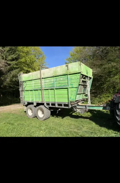 Häckseltransportwagen, kein Abschiebewagen, Kipper