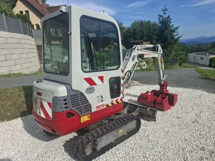 Takeuchi TB219, Powertilt, 3x Löffel