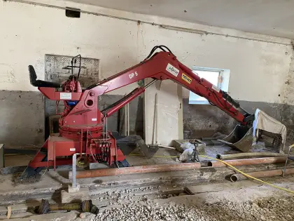 Heckbagger mit Dreipunktanbau Ostler DP 5