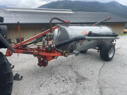 3.000 l Bauer Güllefass Hochdruck