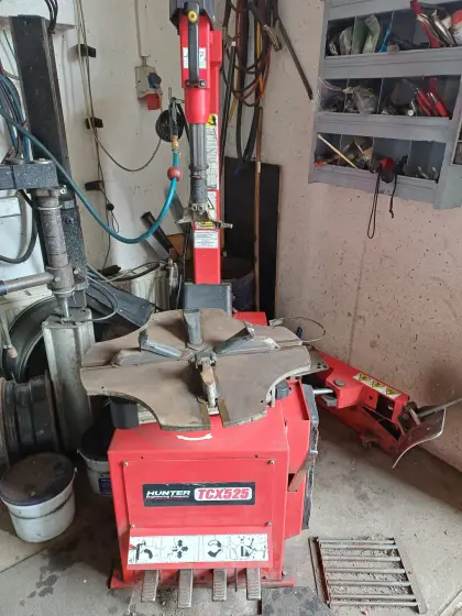 Reifenmontiermaschine Hunter TCX 525