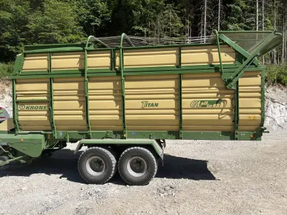 Krone Ladewagen Titan