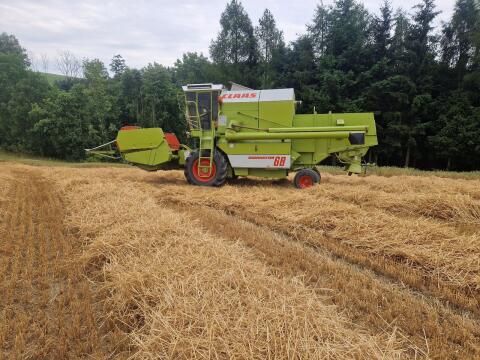 Claas Dominator 68