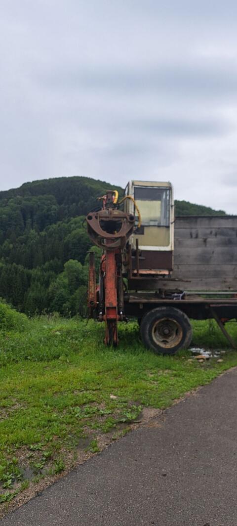 Penz Forstkran mit Hydraulikpumpe