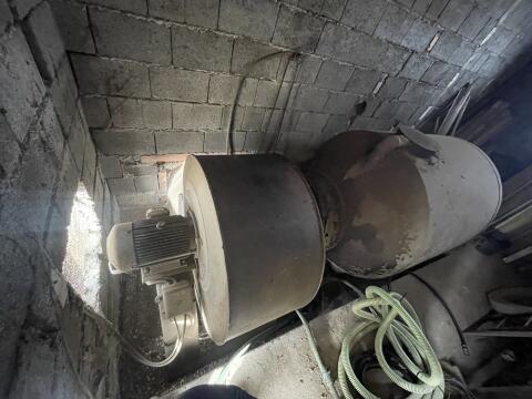 Getreidetrocknung Kipprost, Gebläse, Ölbrenner, Tank