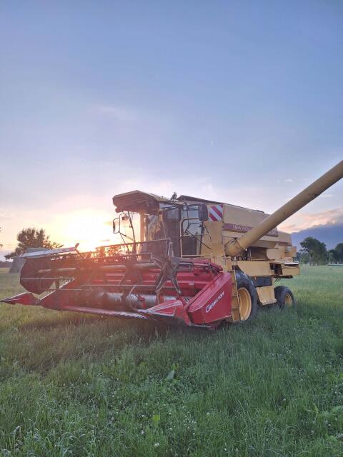 Kombajn New Holland TX 34