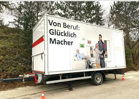Umzug Möbel Koffer Zentralachsanhänger