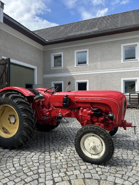 Porsche Diesel 219