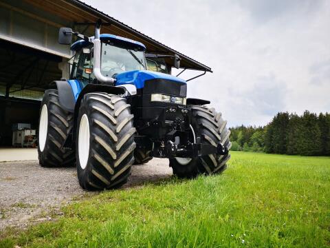 New Holland TM190
