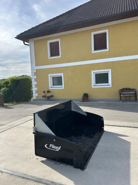 Fliegl Gigant 220