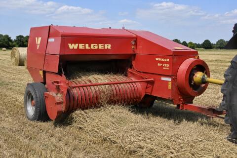 Suche Welger Kleinballenpresse RP 220