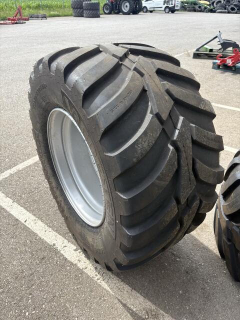 Kompletträder 560/45 R22,5