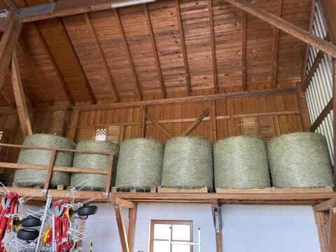 Verkaufe Heuballen 1. Schnitt