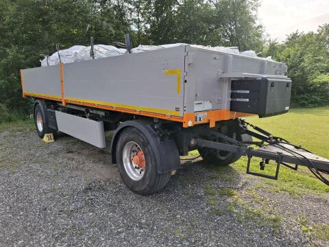 O4 Anhängewagen 3-Seitenkipper
