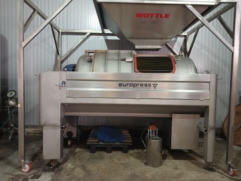 Weinpresse pneumatisch 2.000 l Schafenberger