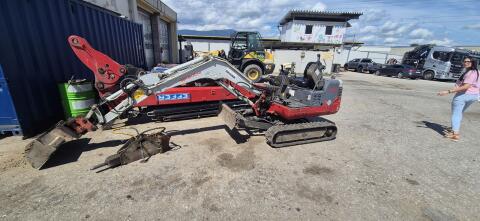Takeuchi TB 219 mit Powertilt