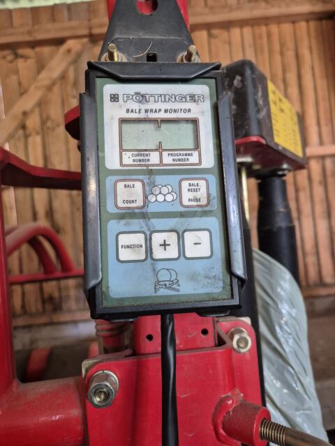 Wickelmaschine Pöttinger Rollprofi